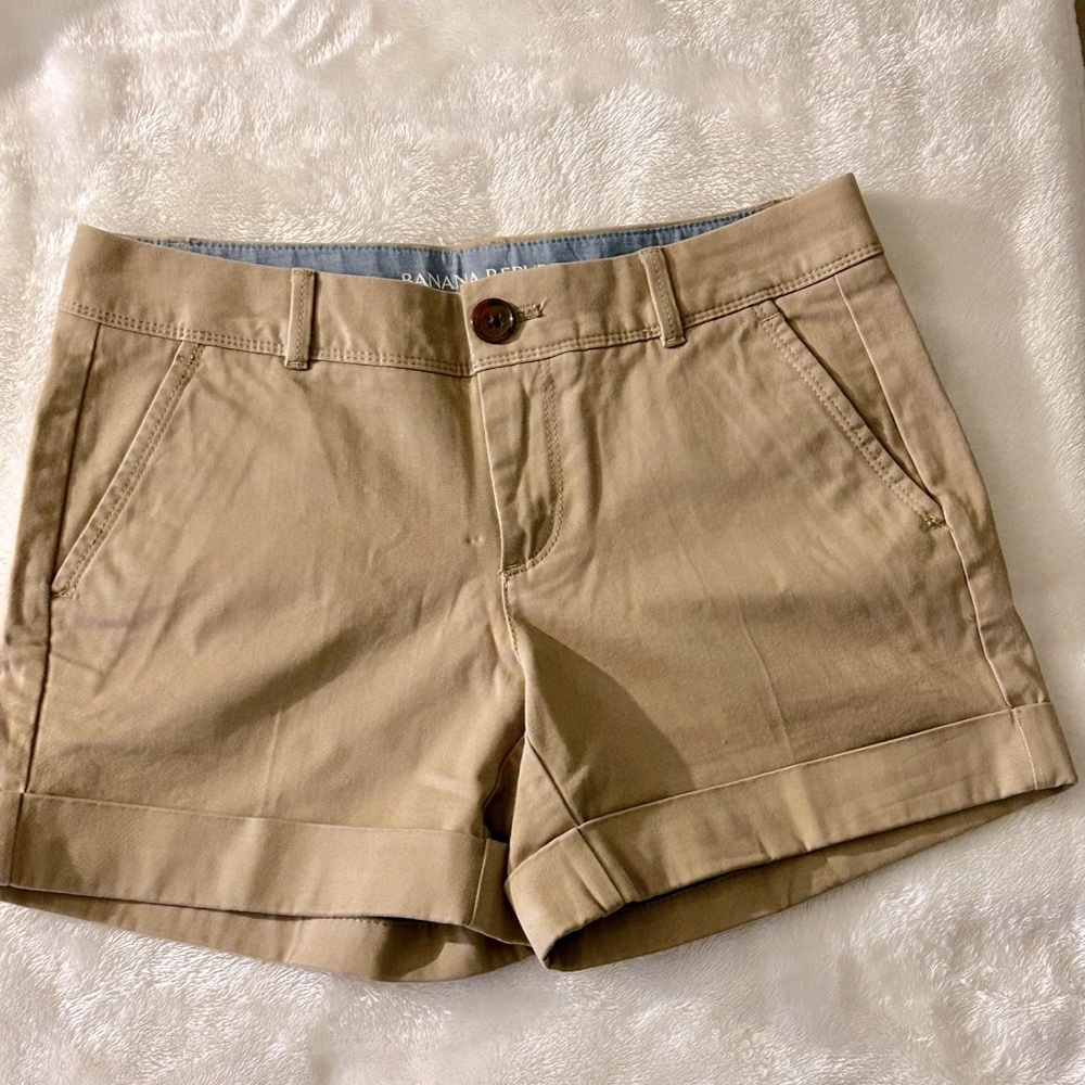 Banana Republic shorts, Size 0 petite